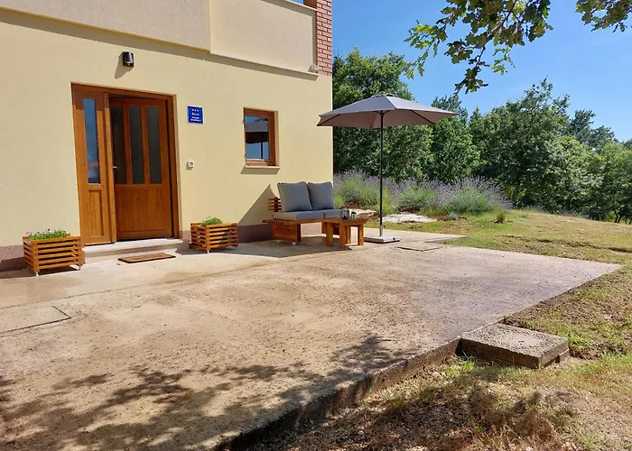 Studio Apartman Nika