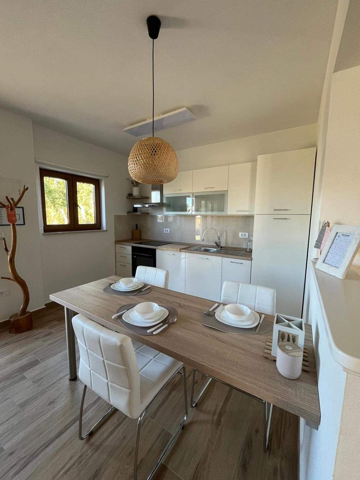 Nika Apartament *